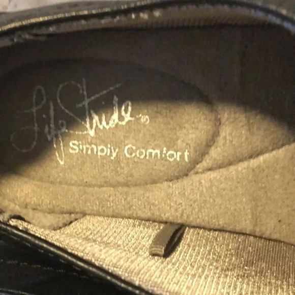 Lifestride Simply comfort black flat shoes. Free with 2+ item bundle! - Picture 3 of 7